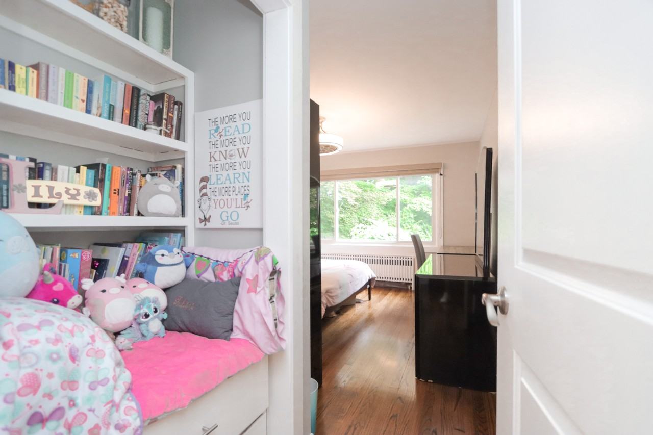 22 Allen St #NA - Photo 5 of 44