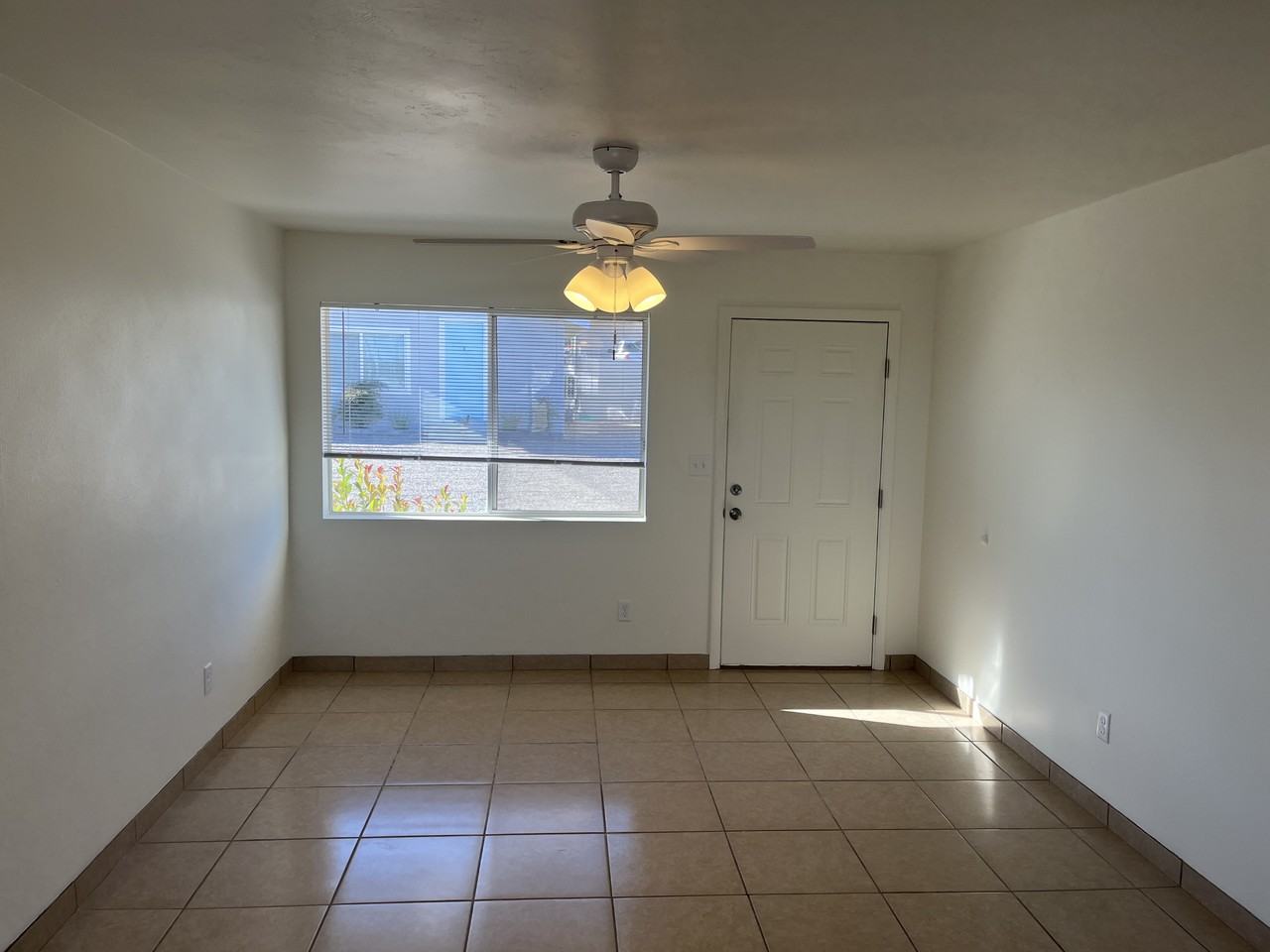 549 W Wickenburg Way #2 - Photo 6 of 29