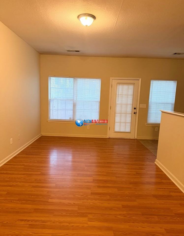 365 Brookview Dr - Photo 5 of 14