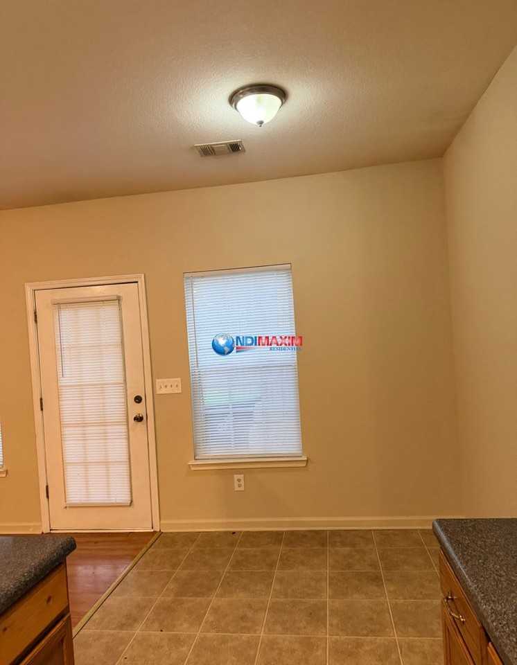 365 Brookview Dr - Photo 7 of 14