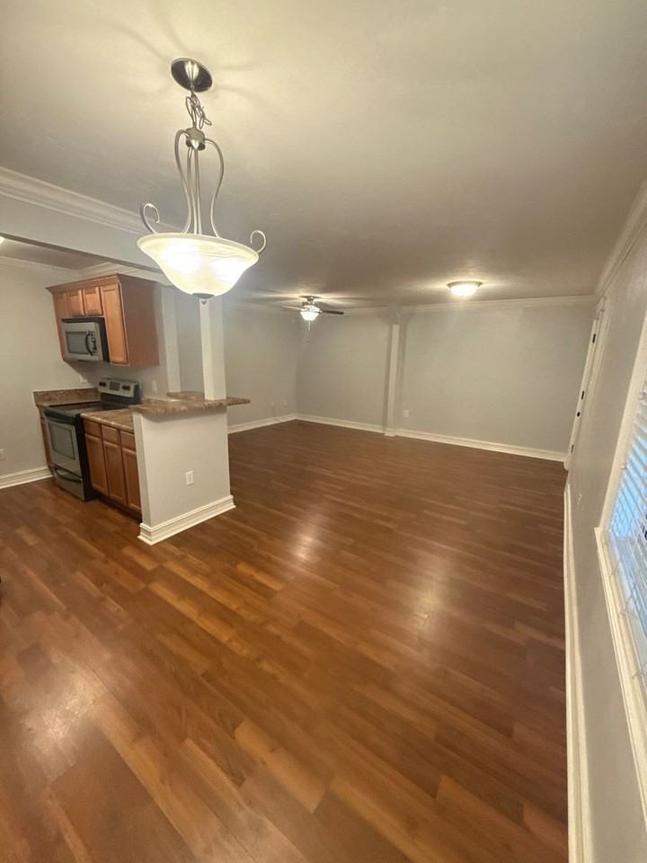 La Mediterranean Apartments - Photo 7 of 14