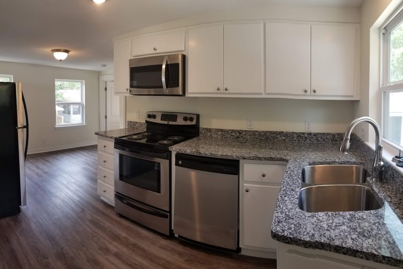 28 E Wild Briar Rd #B - Photo 3 of 17