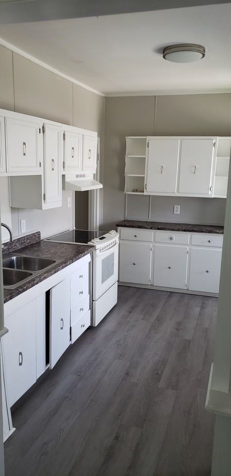 1308 Cypress St #NA - Photo 3 of 5