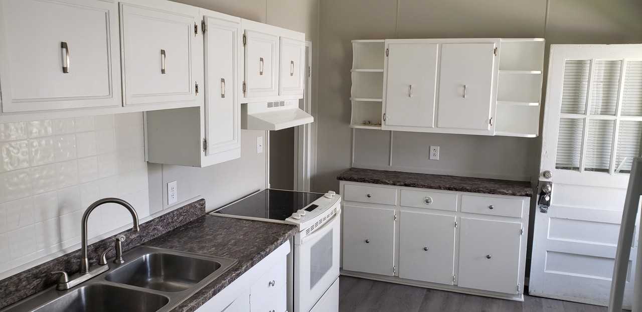 1308 Cypress St #NA - Photo 4 of 5