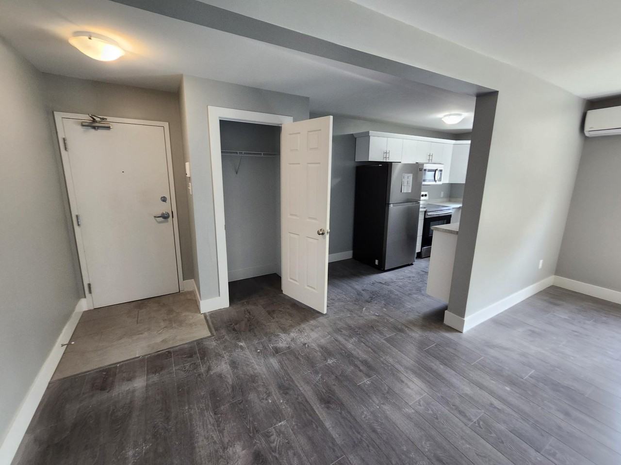 30 Parks St #8 - Photo 2 of 11