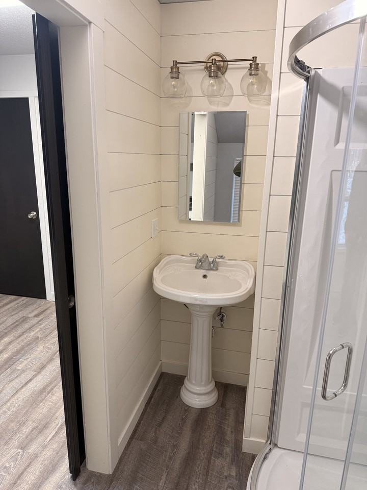 105 S 2nd St #3 - Photo 5 of 10