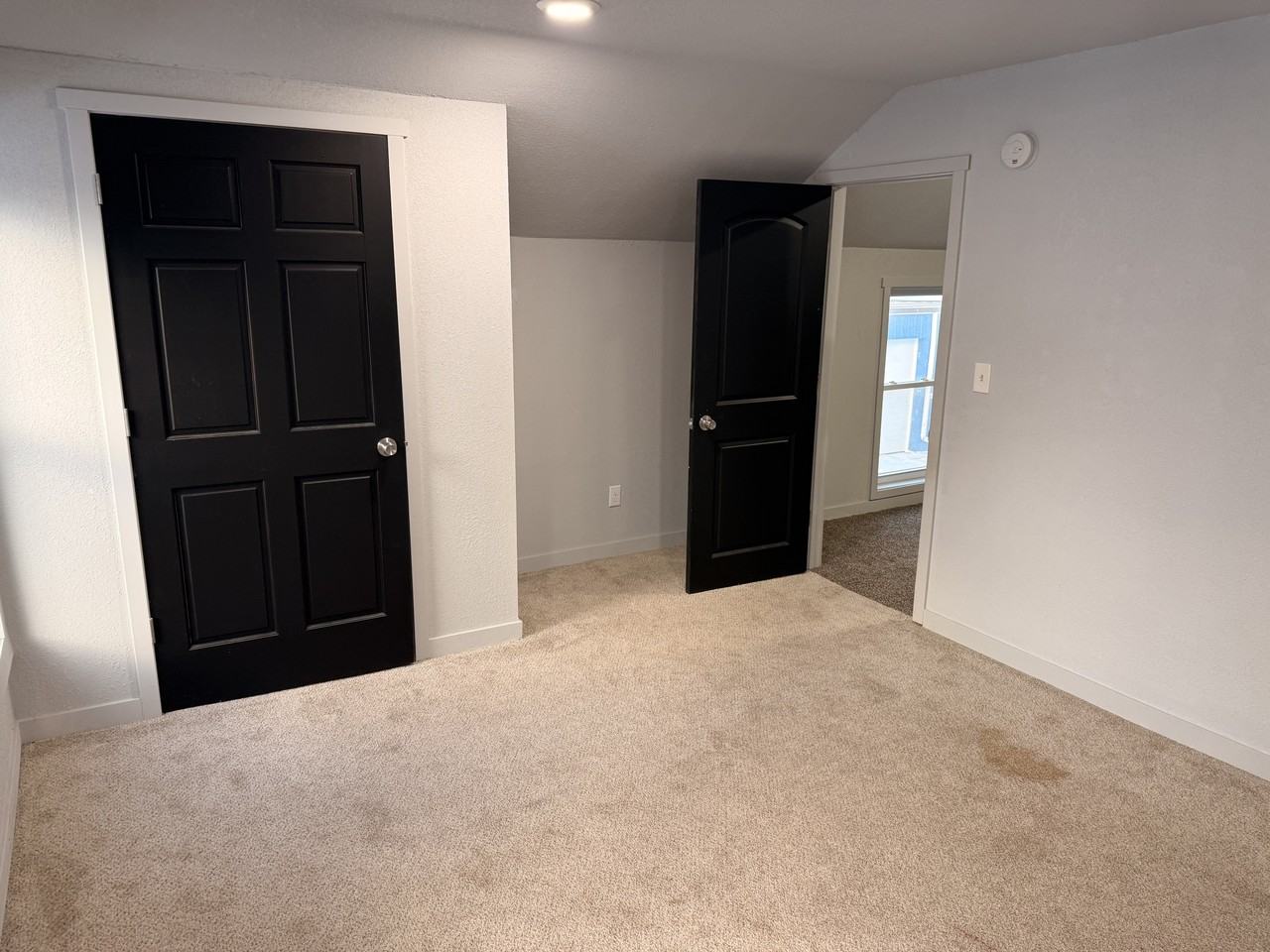 105 S 2nd St #3 - Photo 6 of 10