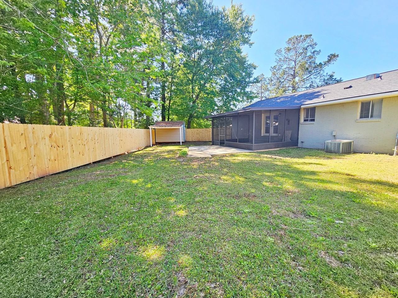 103 Stewart Ct - Photo 2 of 14