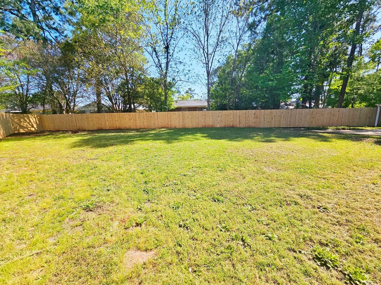 103 Stewart Ct - Photo 3 of 14