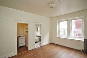 featured image of 6 E Read St