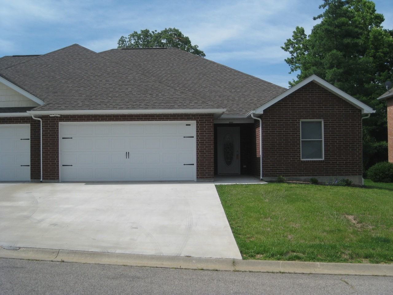 11970 Village Cir - Photo 2 of 4