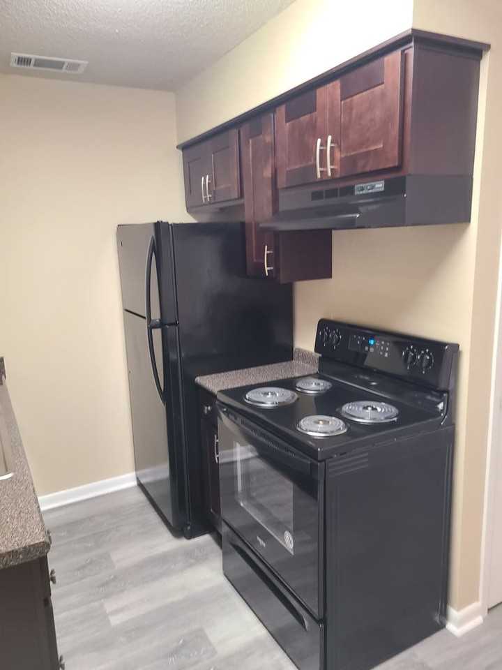 107 Alder Ave Se - Photo 2 of 13