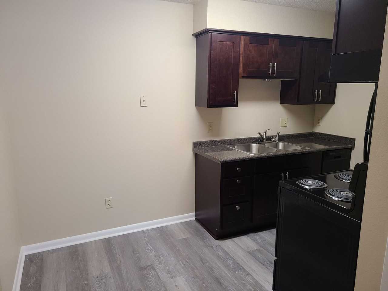 107 Alder Ave Se - Photo 7 of 13