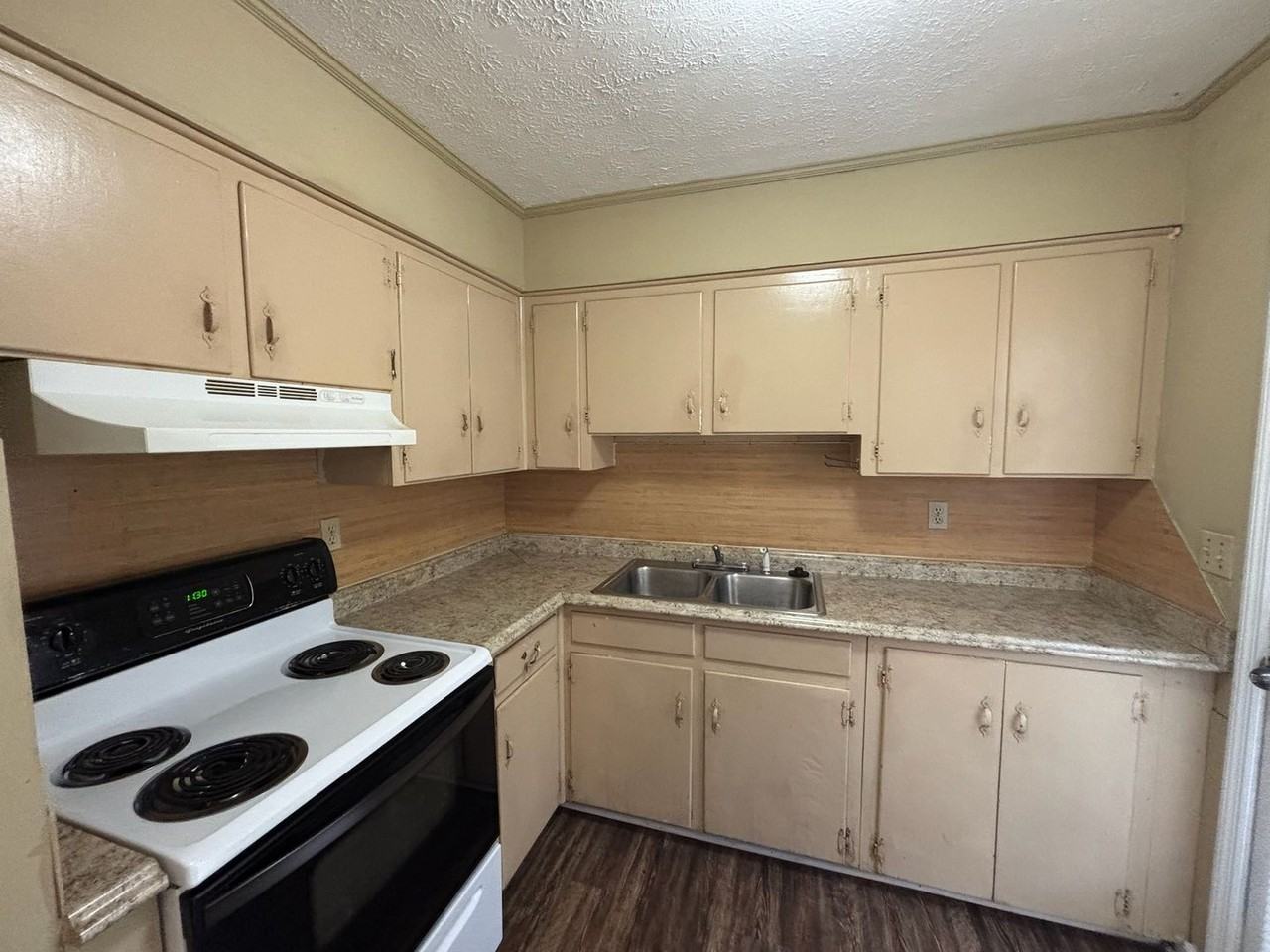 4817 Josephine St - Photo 2 of 16