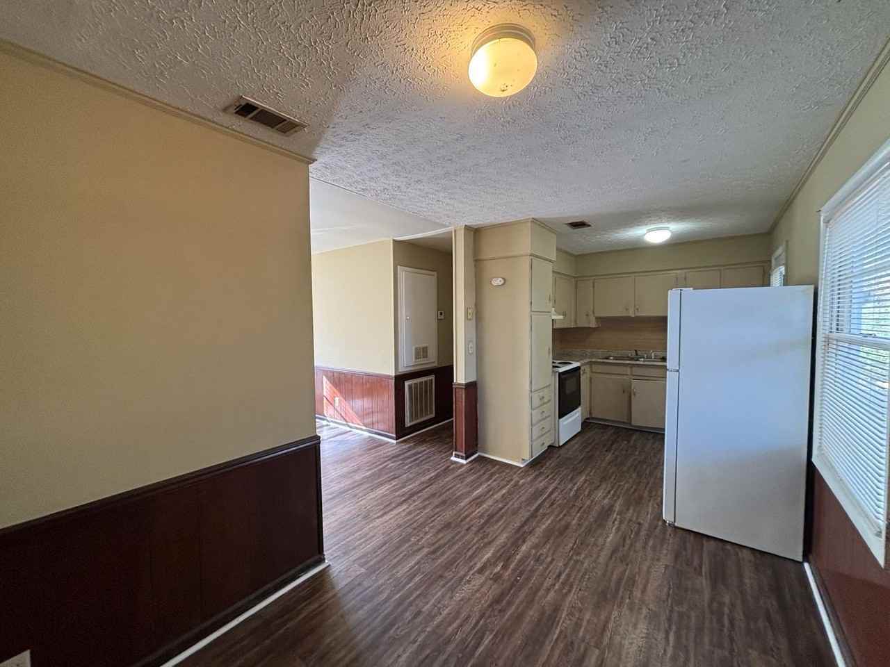 4817 Josephine St - Photo 3 of 16