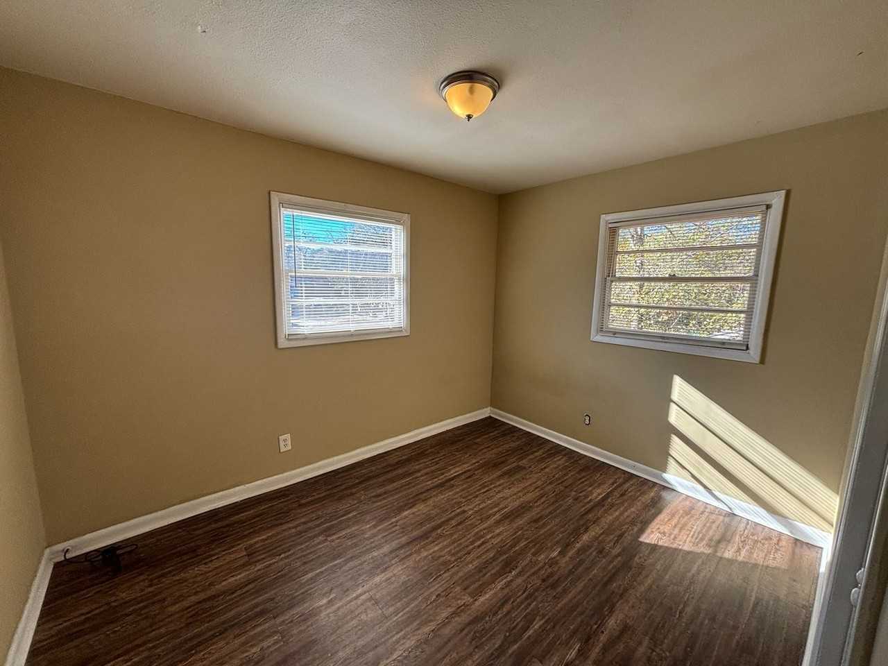 4817 Josephine St - Photo 7 of 16