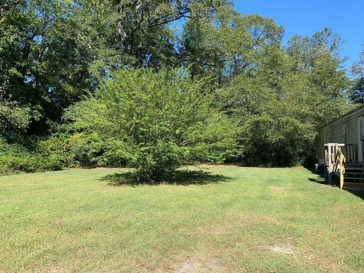 209 Mcqueen St - Photo 3 of 14