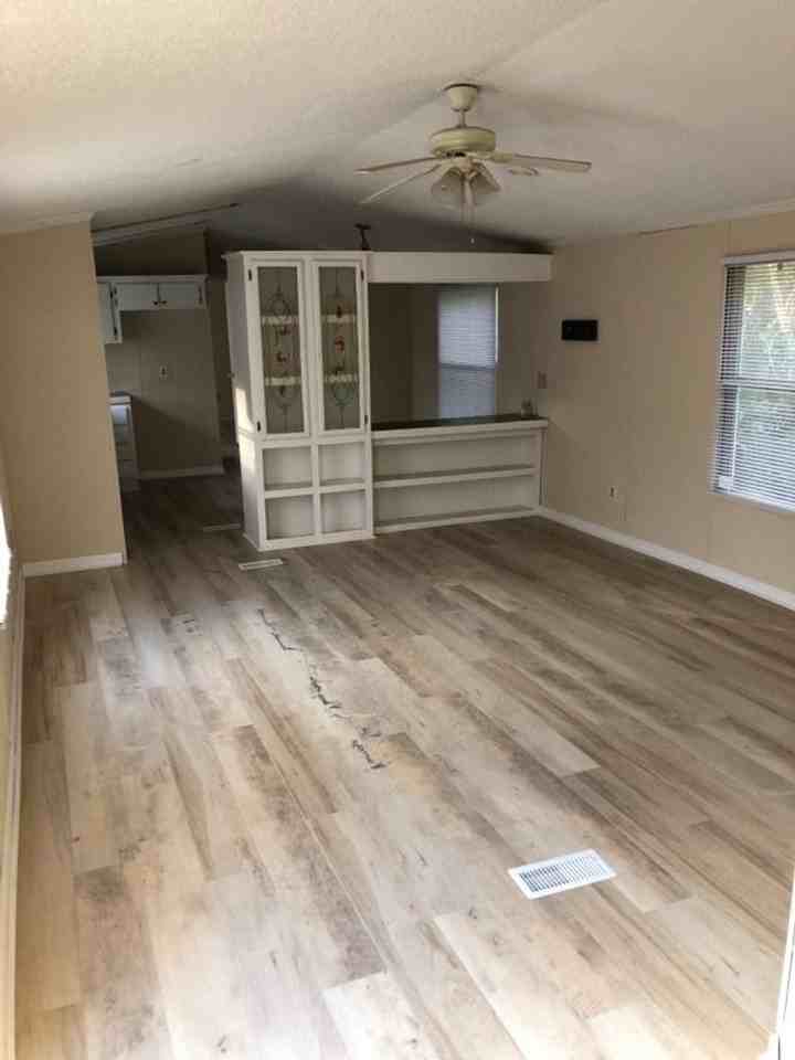 112 Ponds Ln - Photo 2 of 9