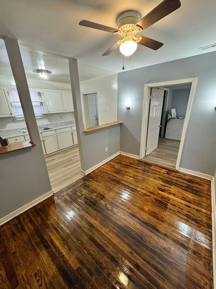 1506 N 30th St - Photo 4 of 19