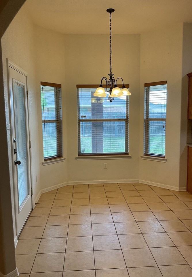 3703 Republic Of Texas Dr - Photo 6 of 31