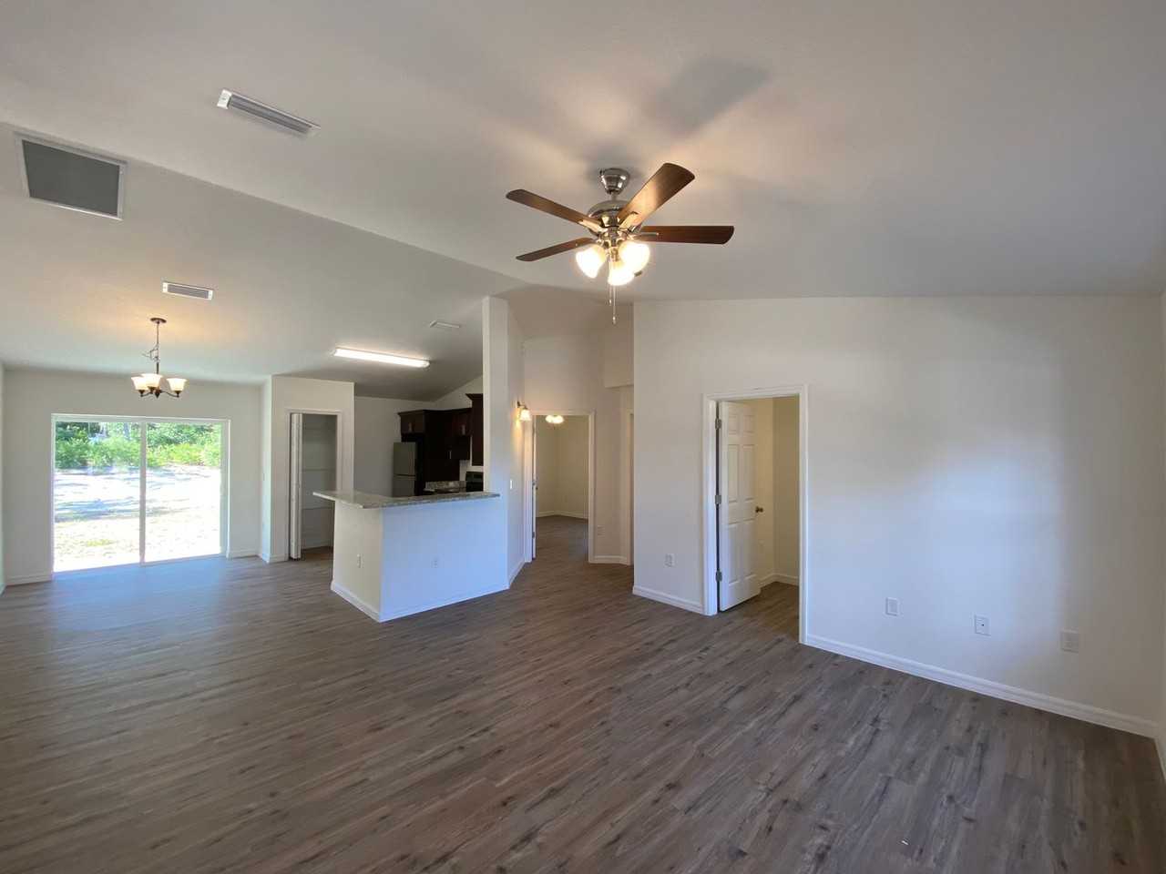 2731 Sw 137th Pl - Photo 4 of 32