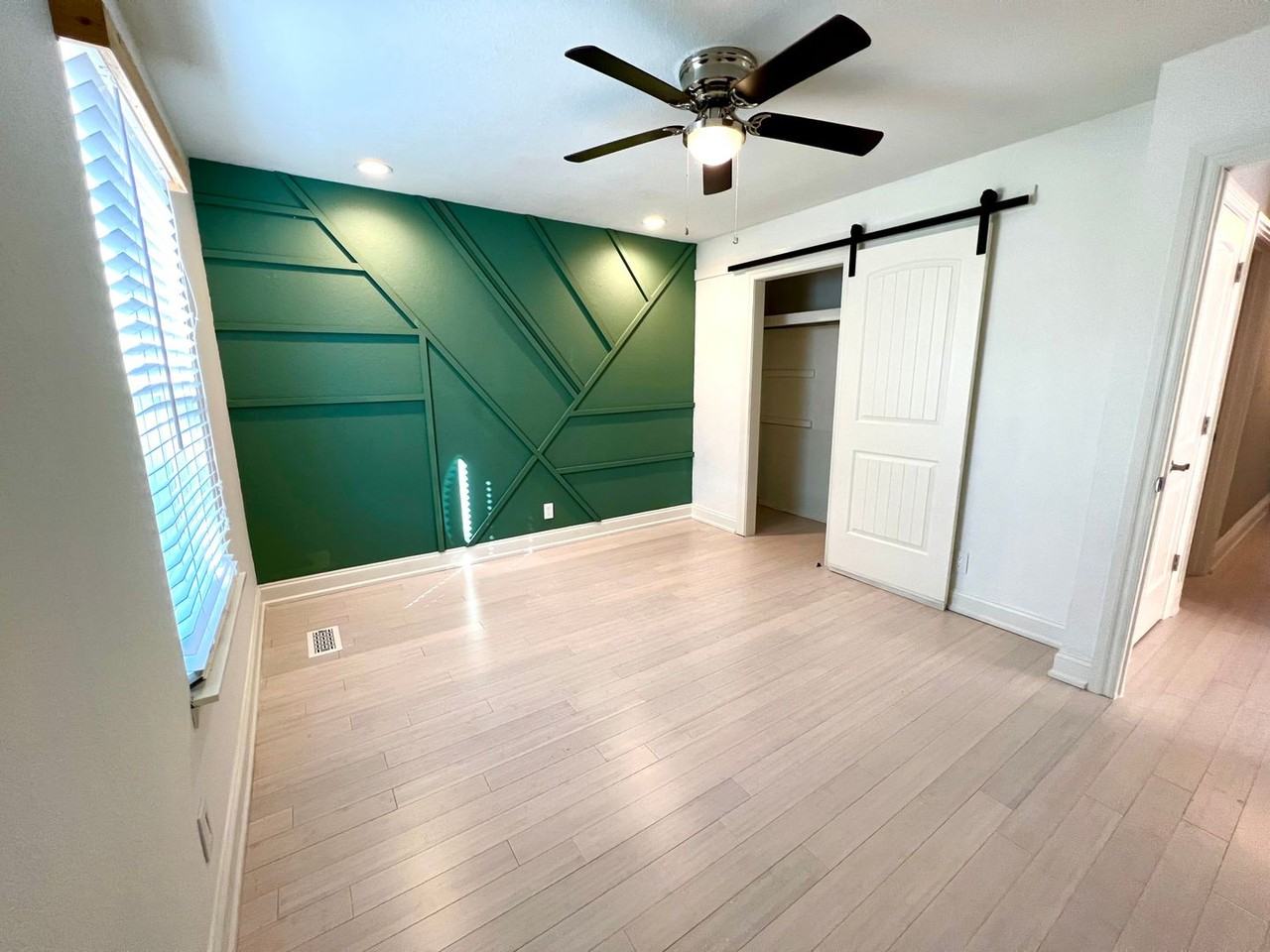 4518 Alpine Pl - Photo 6 of 14