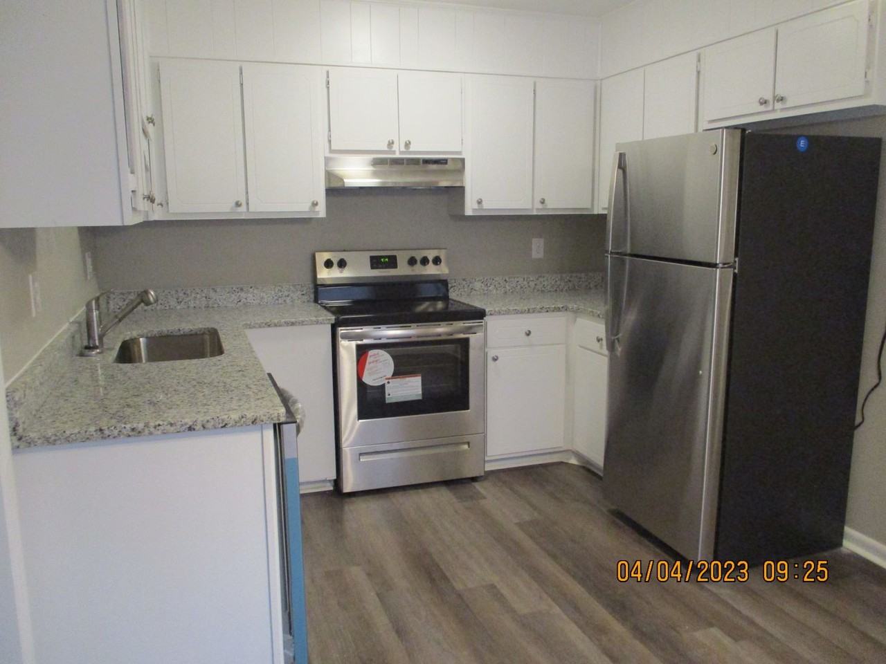 2913 Inwood Pl - Photo 6 of 22