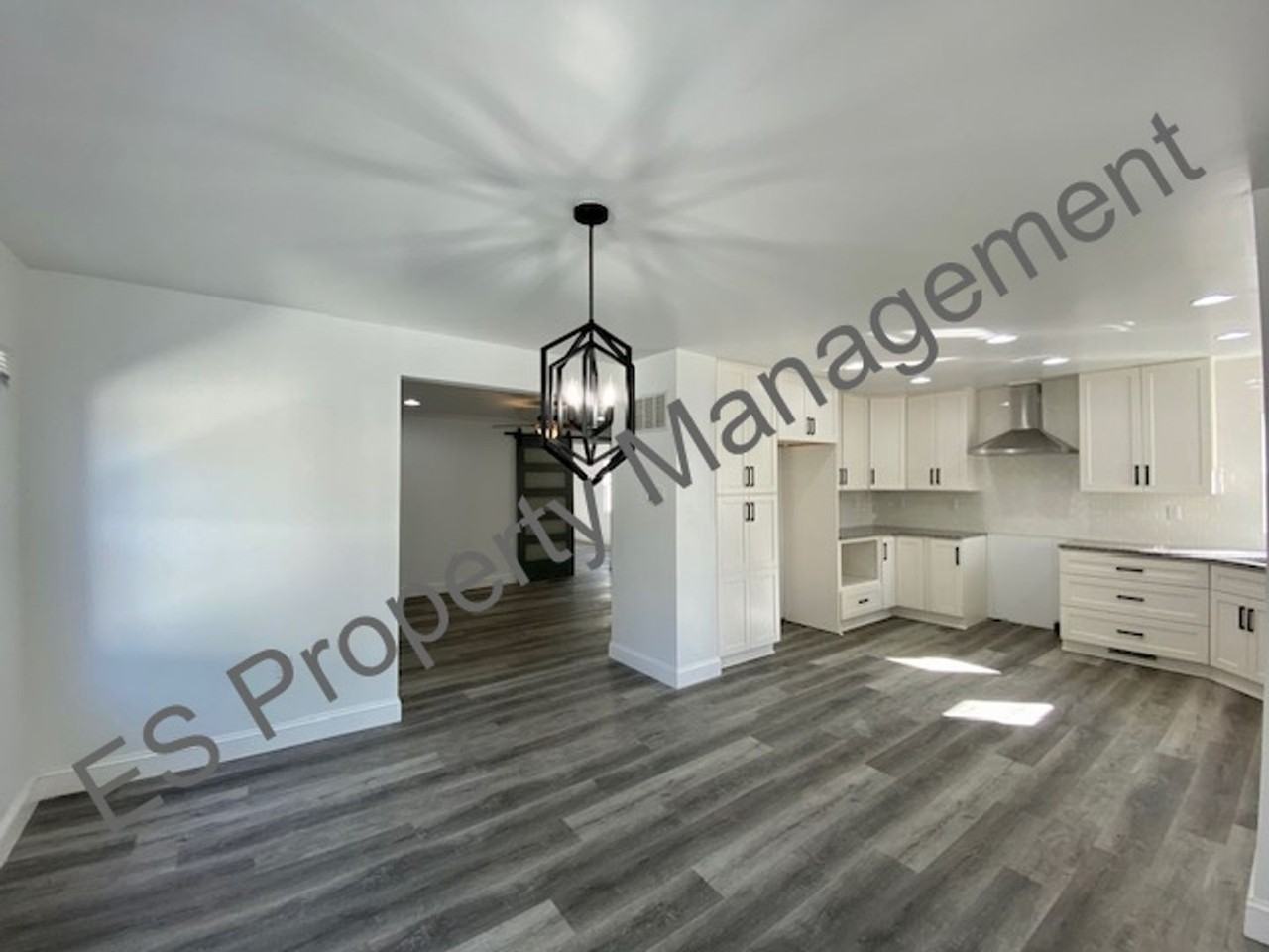 1507 Churchman Ave - Photo 6 of 24