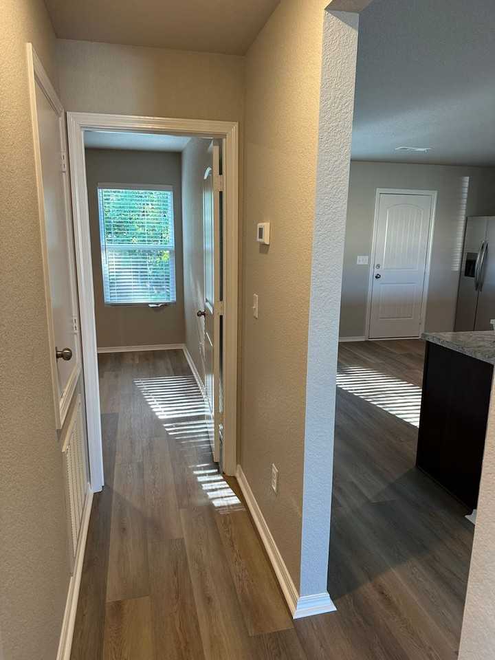 1312 Meadows Dr - Photo 7 of 20