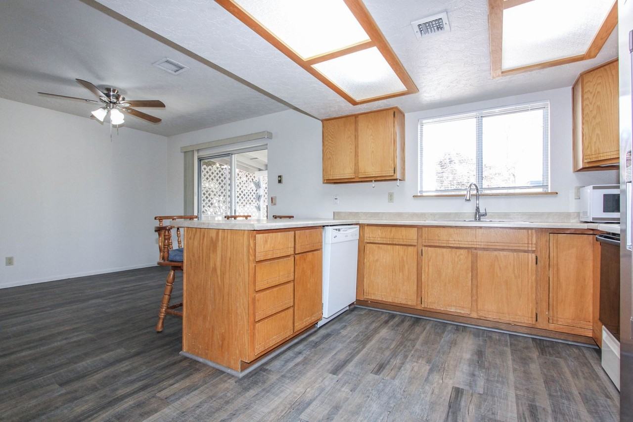 4169 N Val Verde Way - Photo 5 of 20