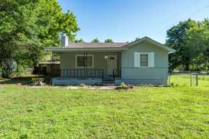 featured image of 623 Pinewood Ave