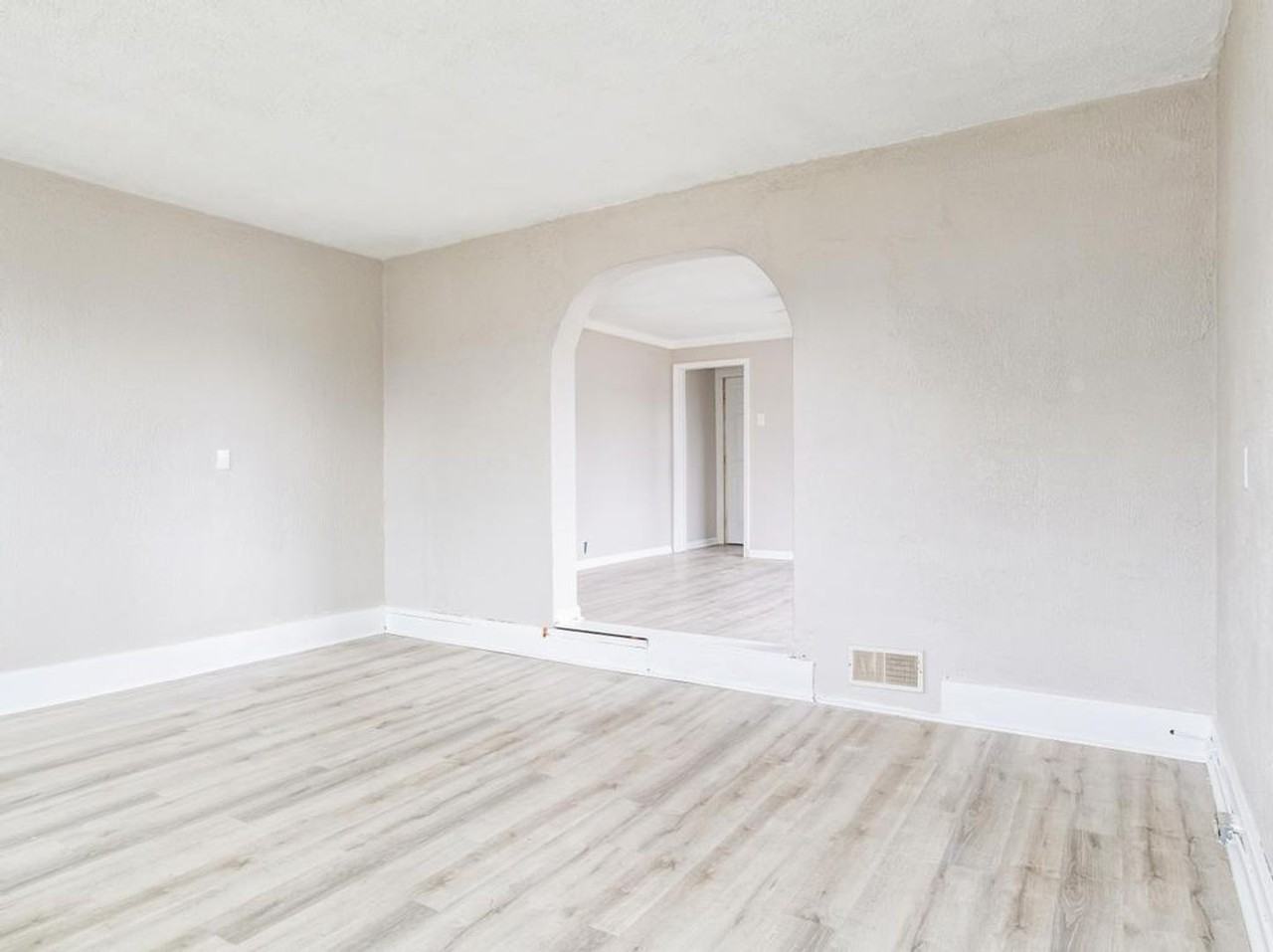 300 Todd St - Photo 3 of 12