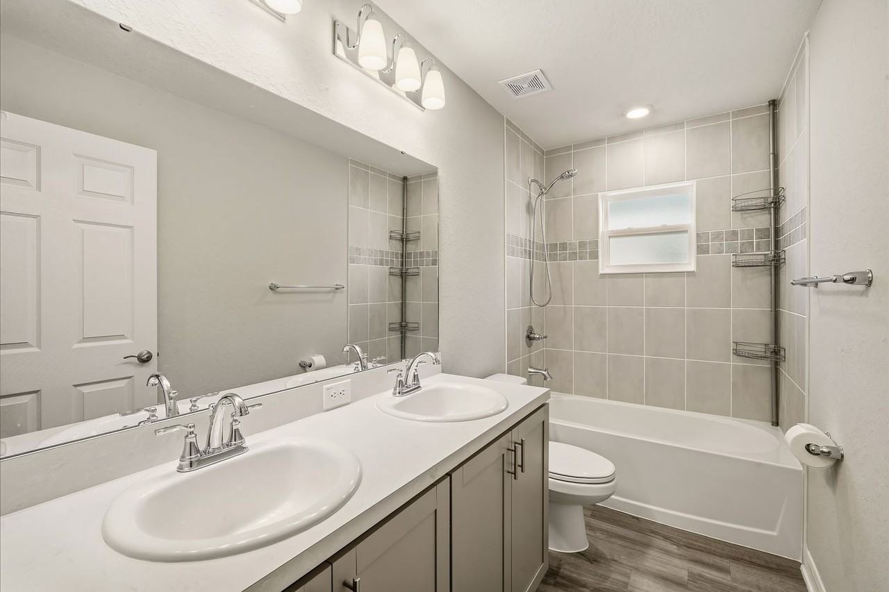 12367 Marshland St - Photo 7 of 25