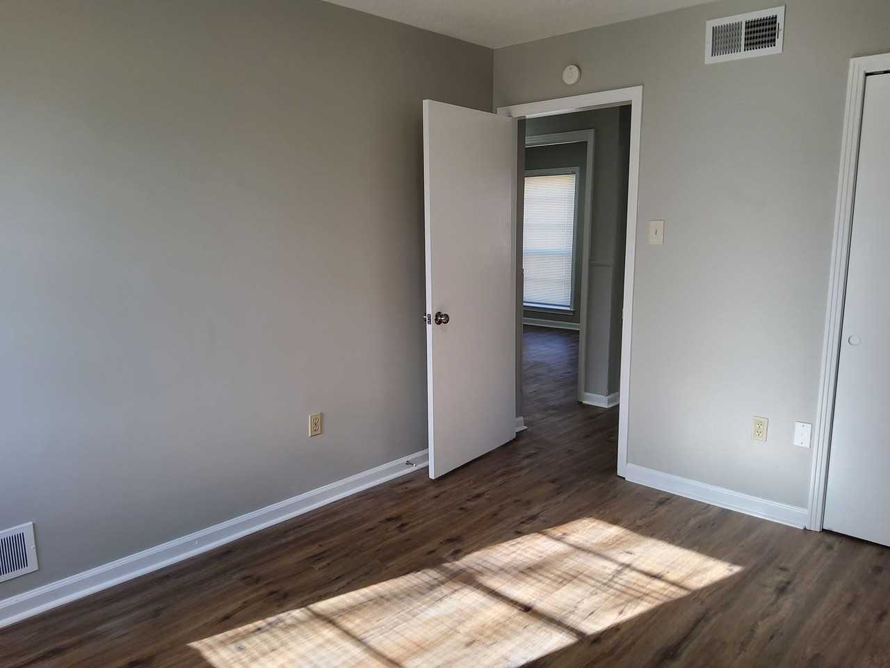 3499 Braycrest Cv - Photo 6 of 7