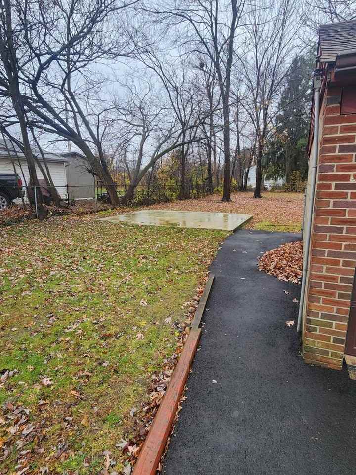 21481 Forbes Rd - Photo 6 of 30