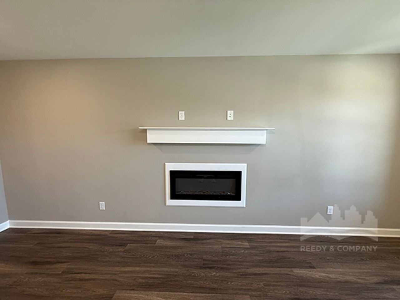 9695 Bloomington Cir S - Photo 3 of 17