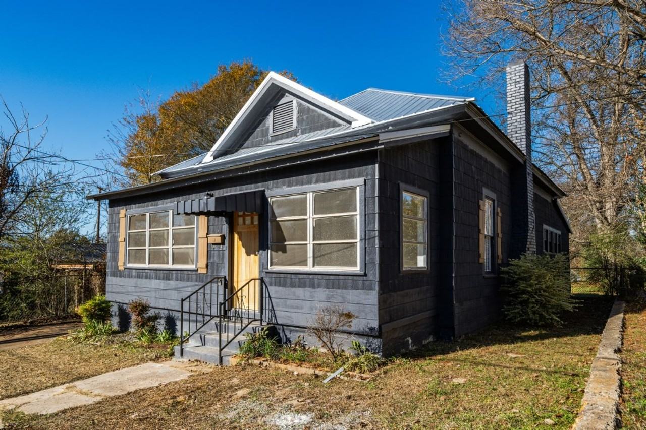 611 Bell St - Photo 3 of 22