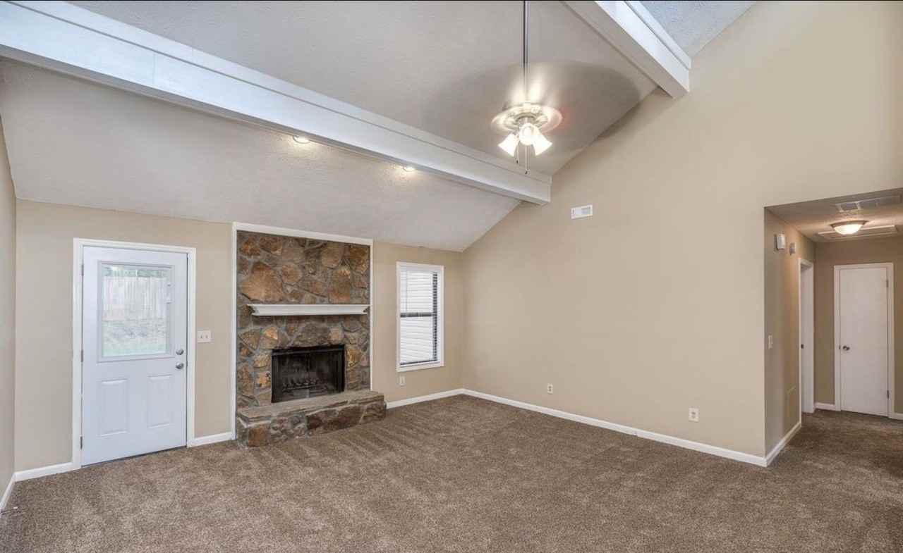 8956 Habersham Dr - Photo 4 of 5