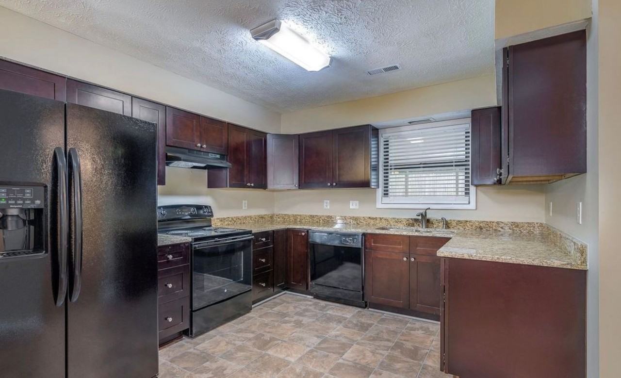 8956 Habersham Dr - Photo 5 of 5