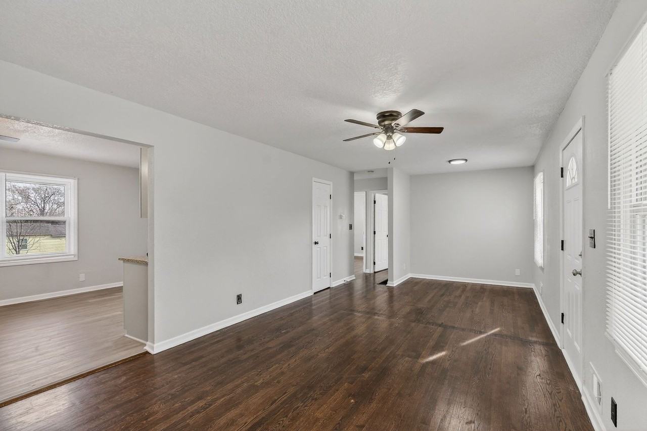 13811 10th Ter - Photo 5 of 32