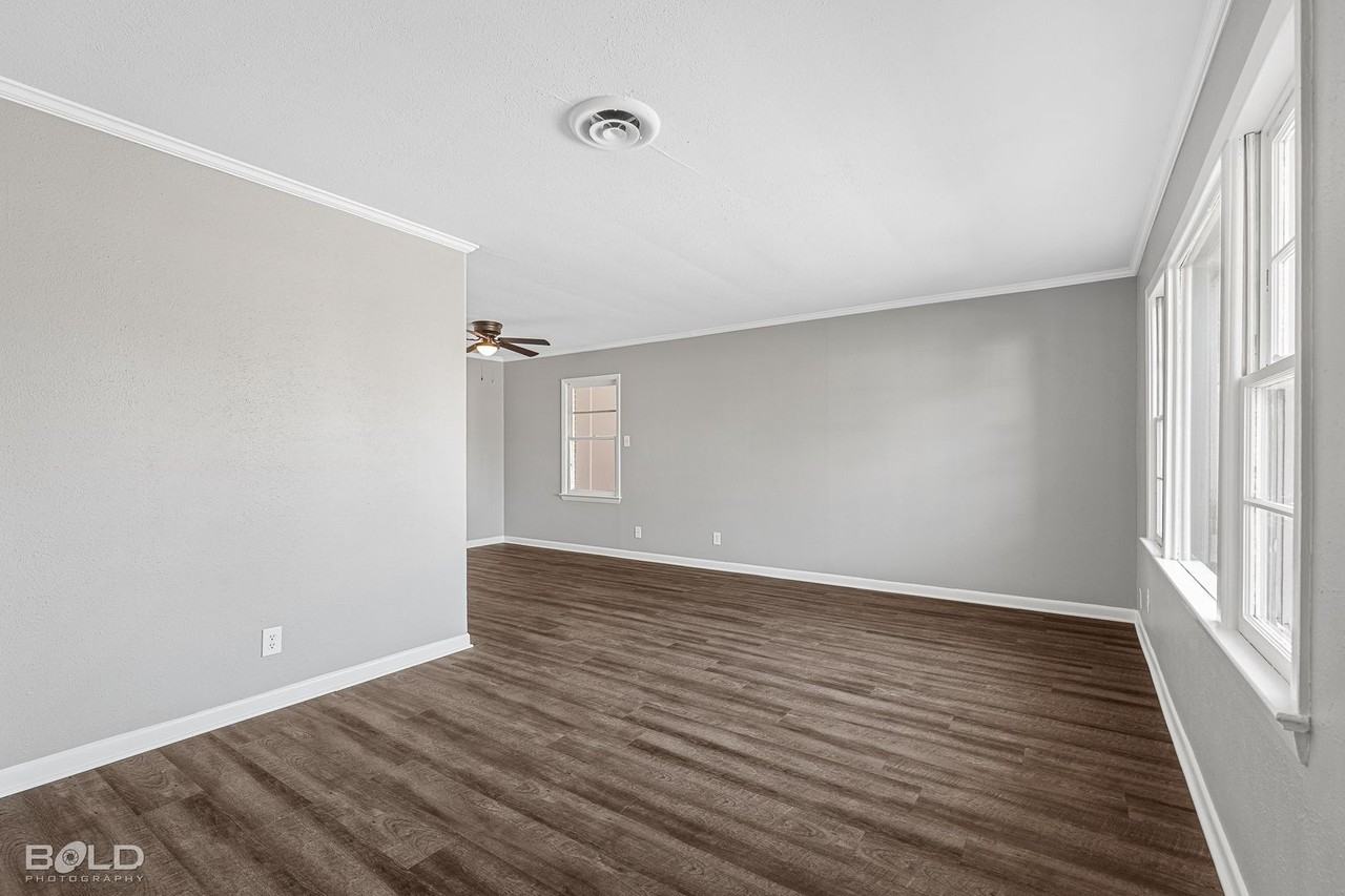 3232 Mcgregor St - Photo 6 of 23