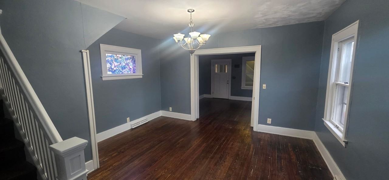 1719 Silliman St - Photo 3 of 26