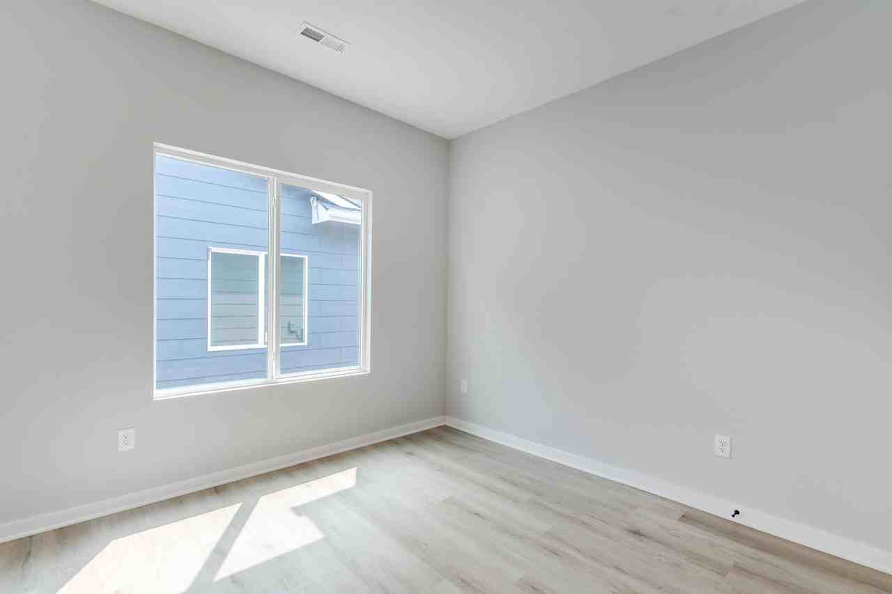 3979 W Longleaf St - Photo 7 of 12