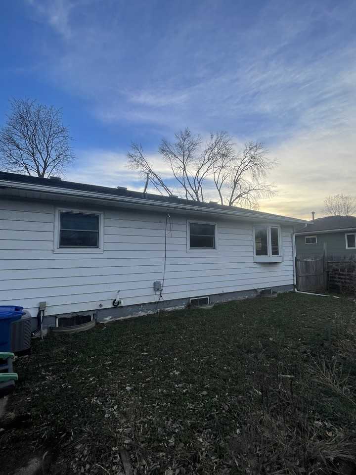 908 Jerlynn Ave #1 - Photo 3 of 5