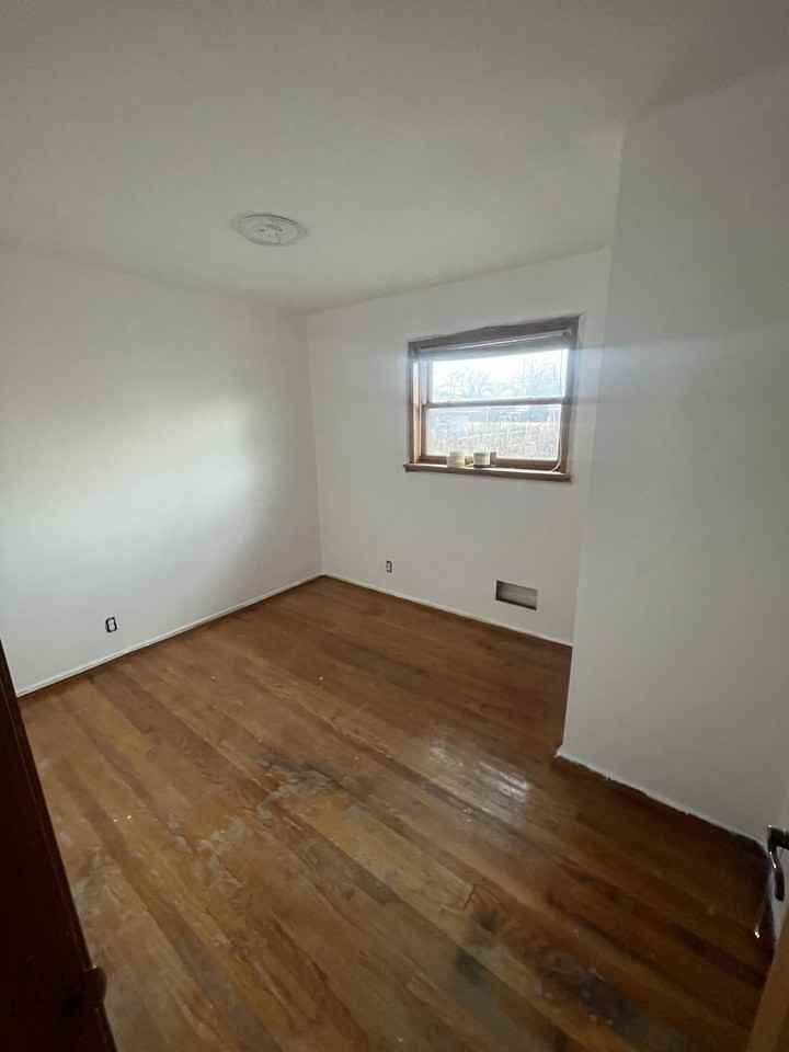 908 Jerlynn Ave #1 - Photo 4 of 5