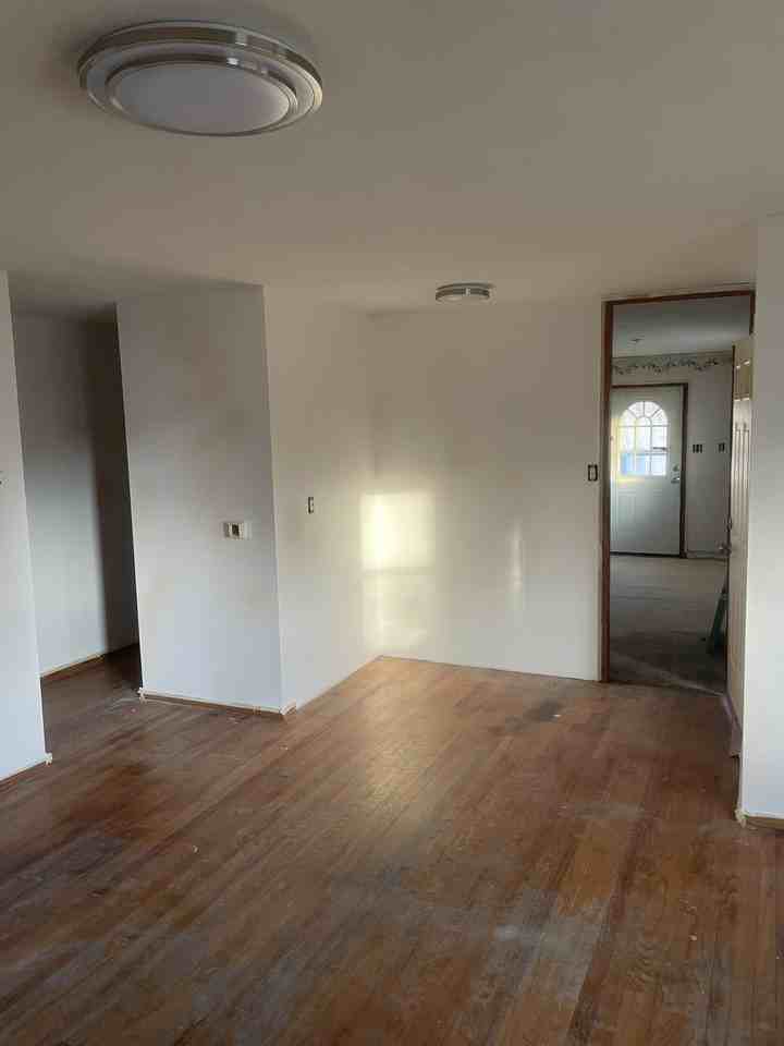 908 Jerlynn Ave #1 - Photo 5 of 5