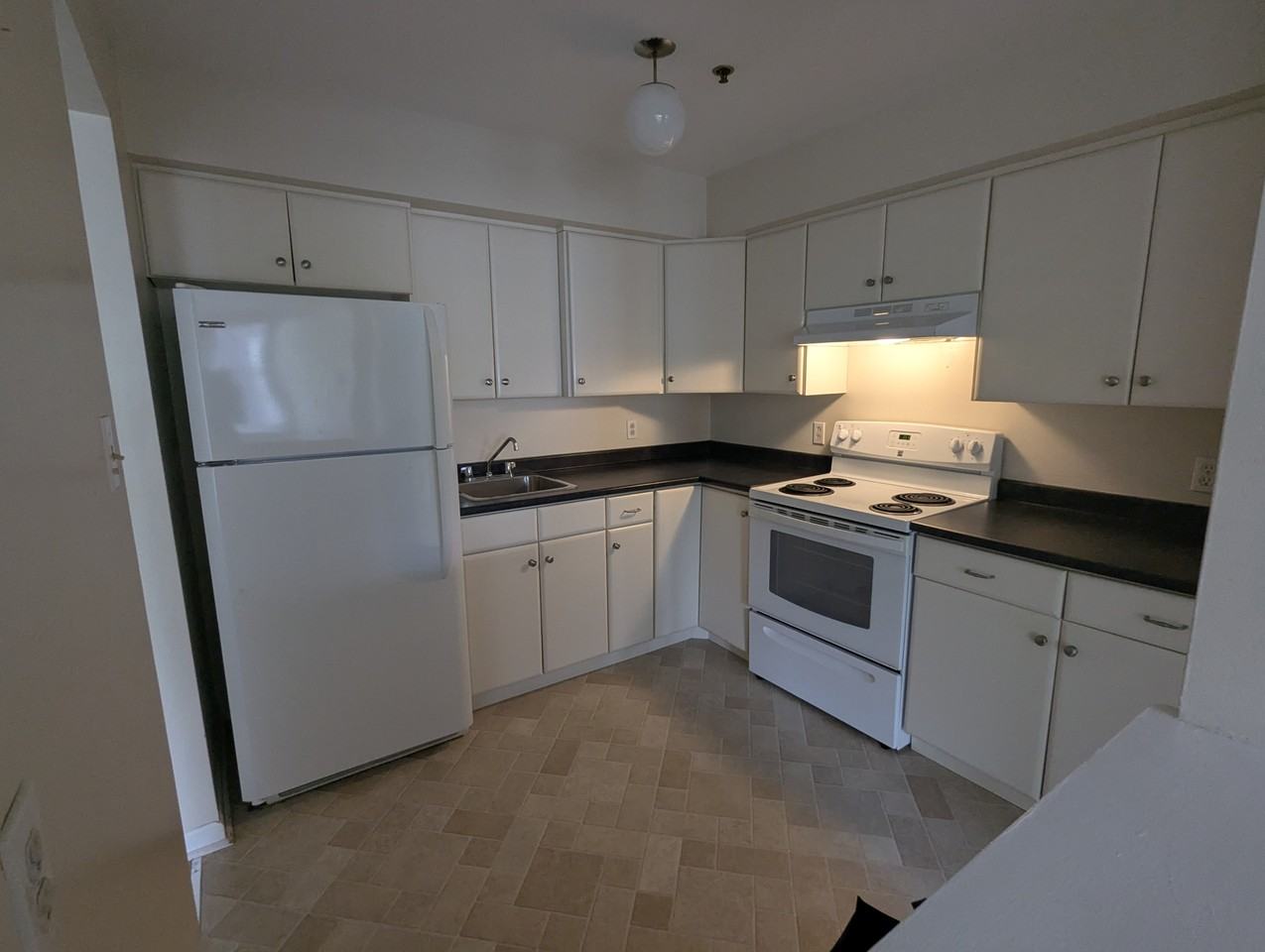 7180 Andrew St #1 - Photo 3 of 9