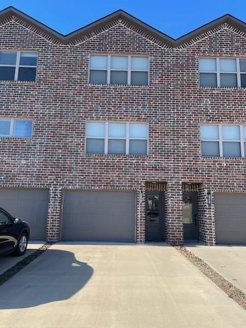 2614 Sw Livingston Sq - Photo 3 of 28