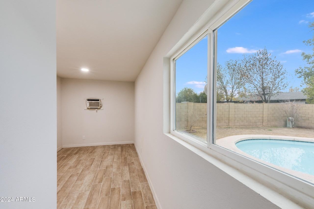 5929 W Nancy Rd - Photo 4 of 28