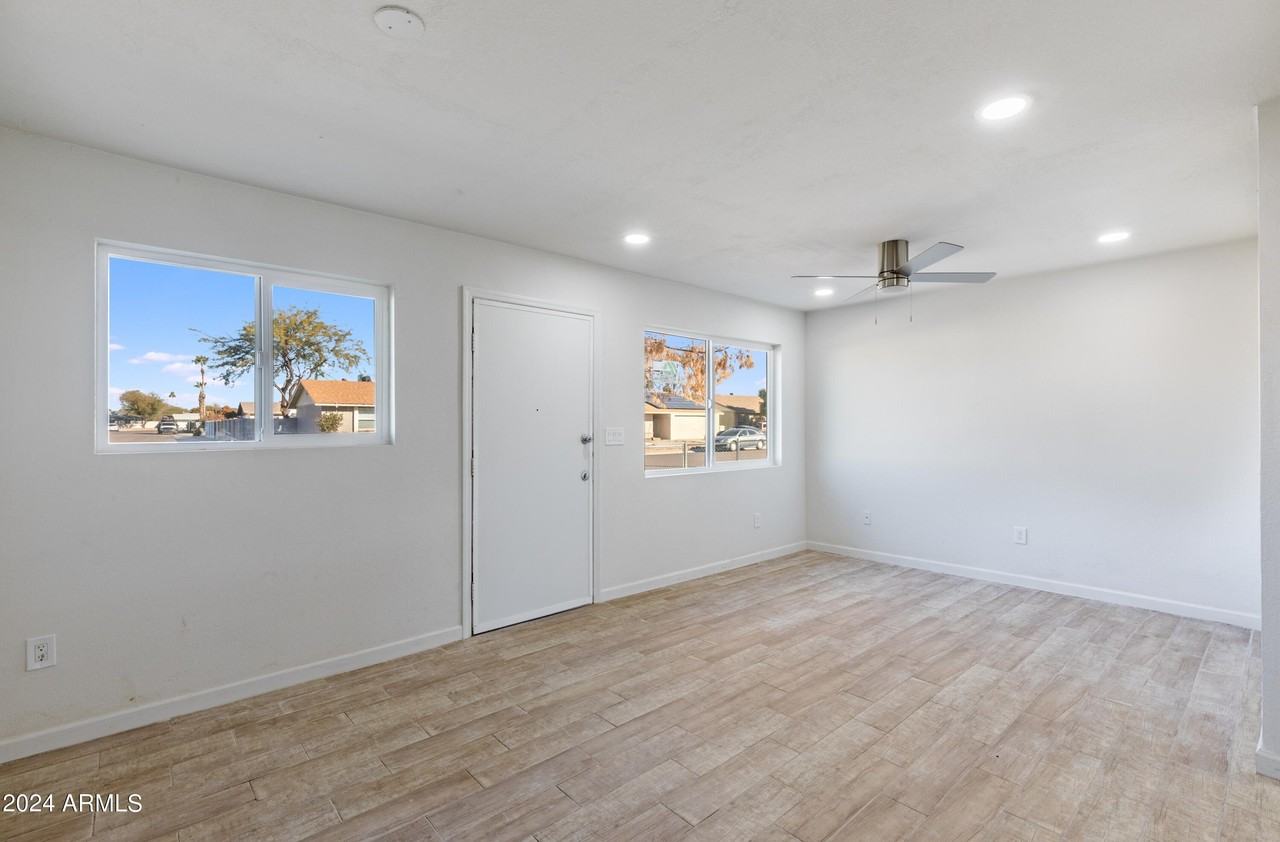 5929 W Nancy Rd - Photo 6 of 28